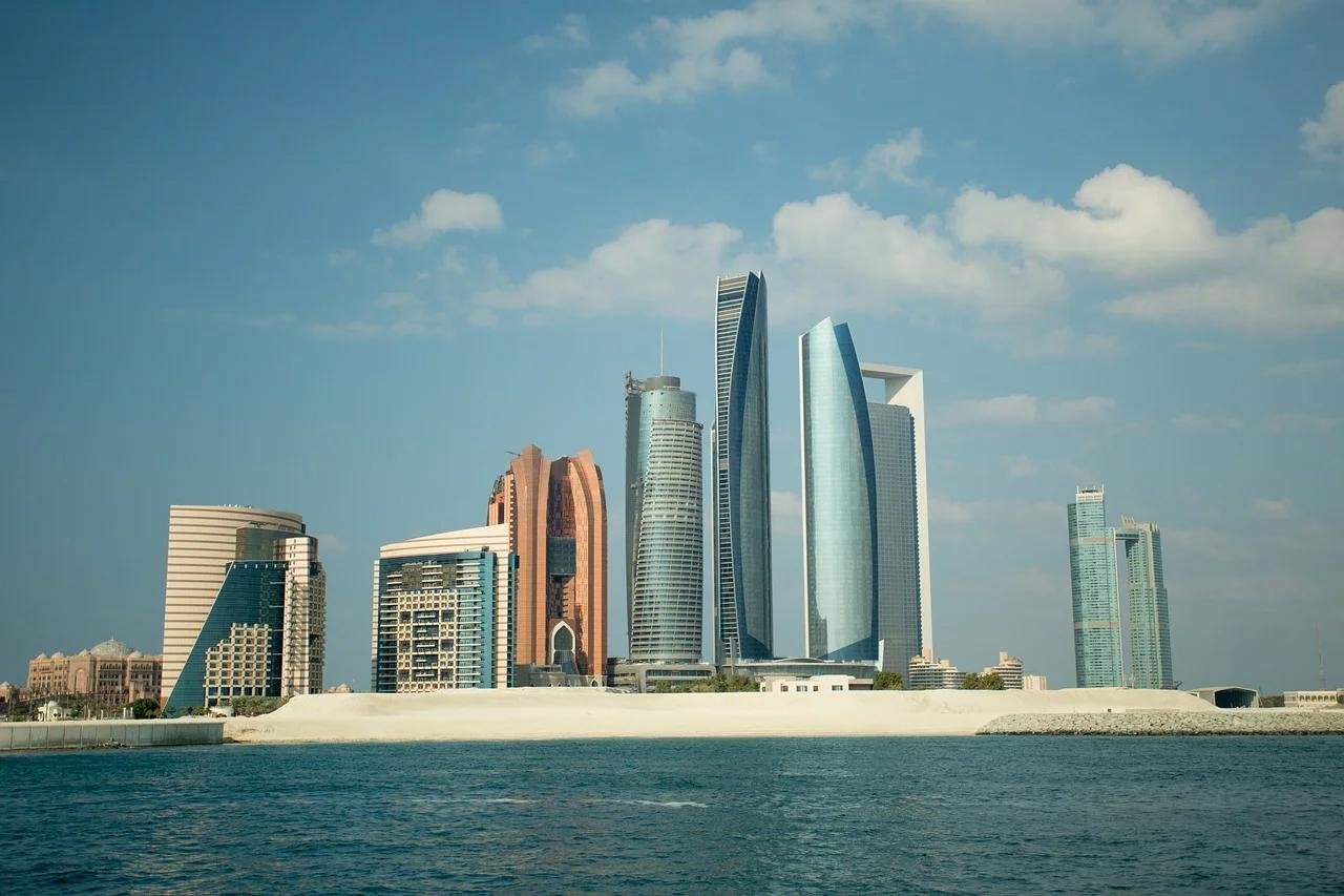 Abu Dhabi Mainland Near Saadiyat Grove